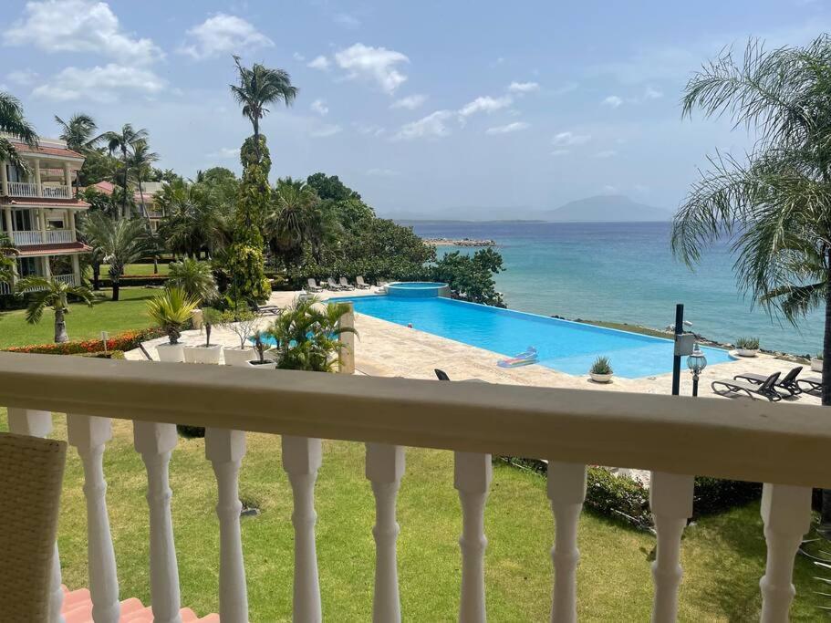 Beachfront Luxury Apartment
