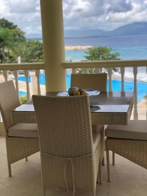 Beachfront Luxury Apartment