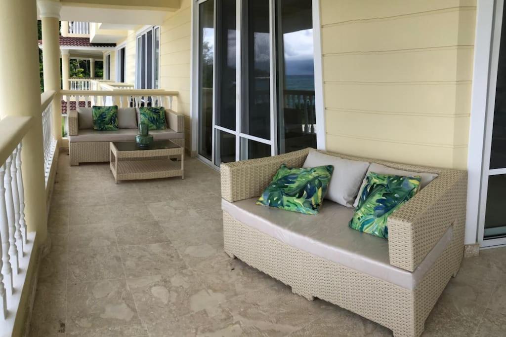Beachfront Luxury Apartment