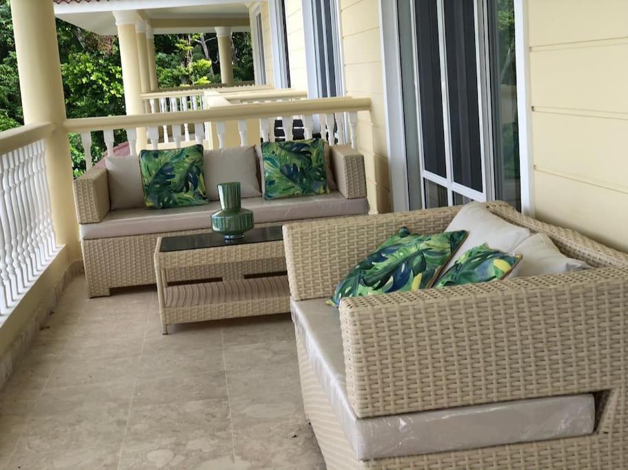 Beachfront Luxury Apartment