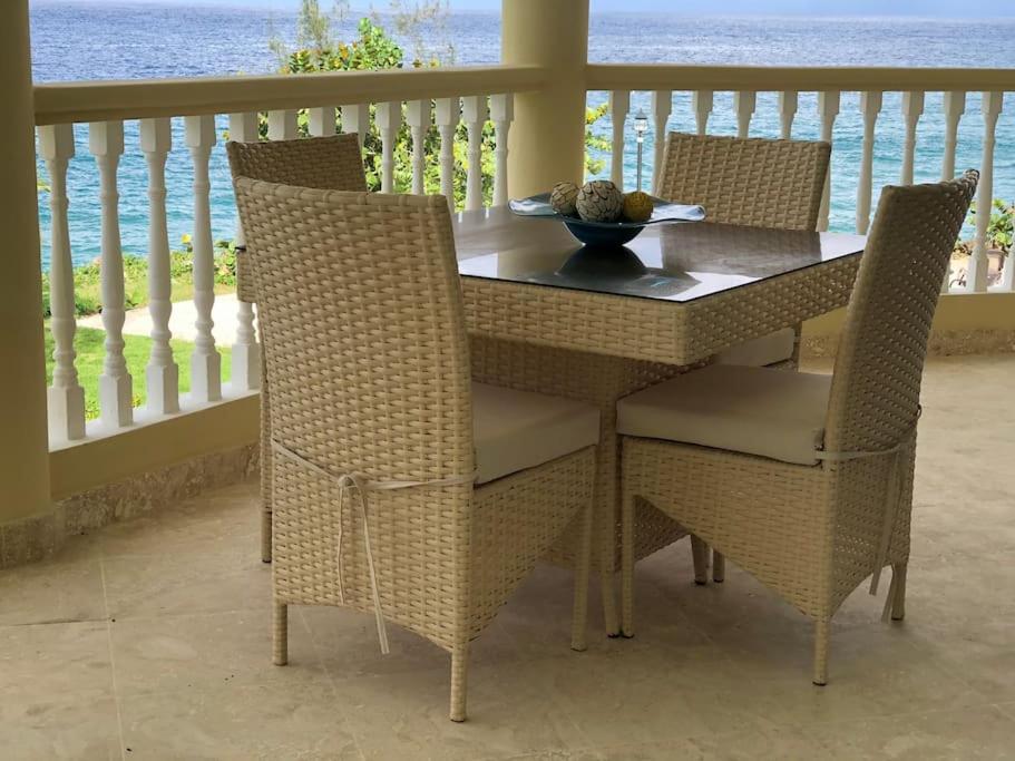 Beachfront Luxury Apartment