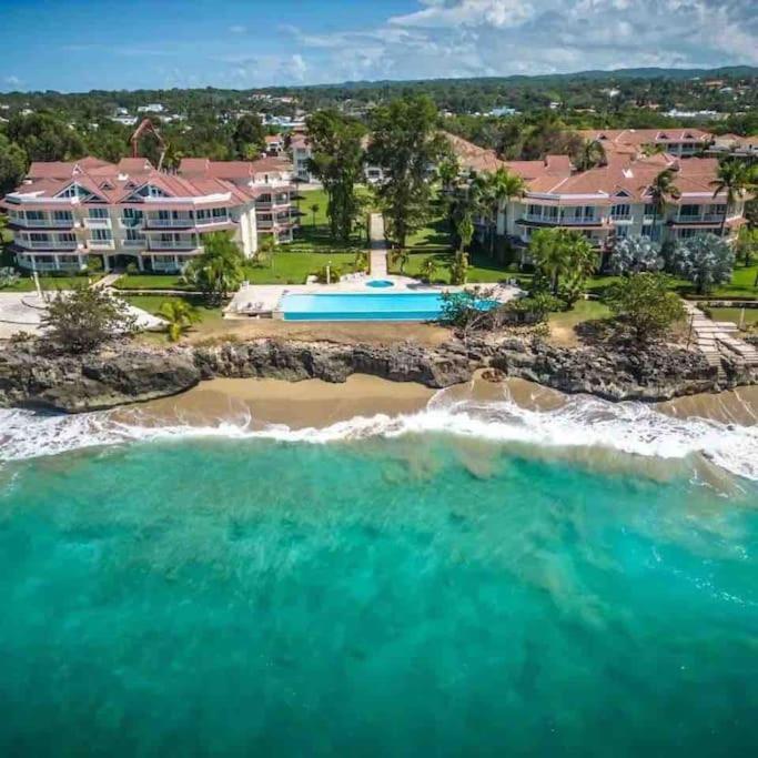 Beachfront Luxury Apartment