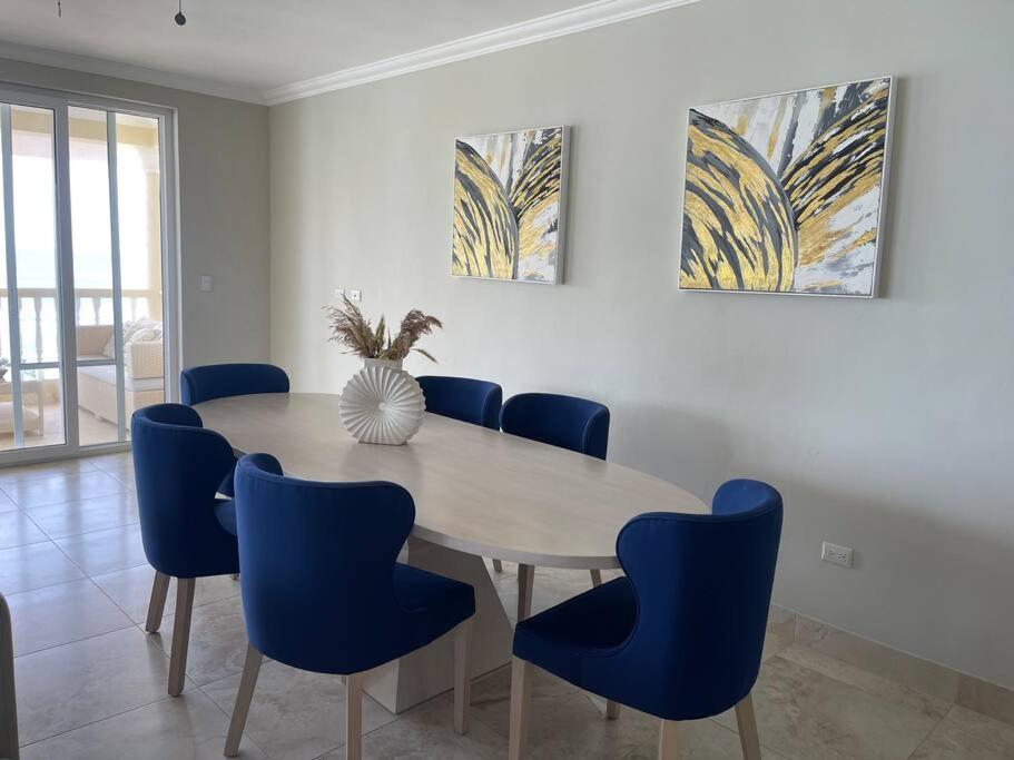 Beachfront Luxury Apartment