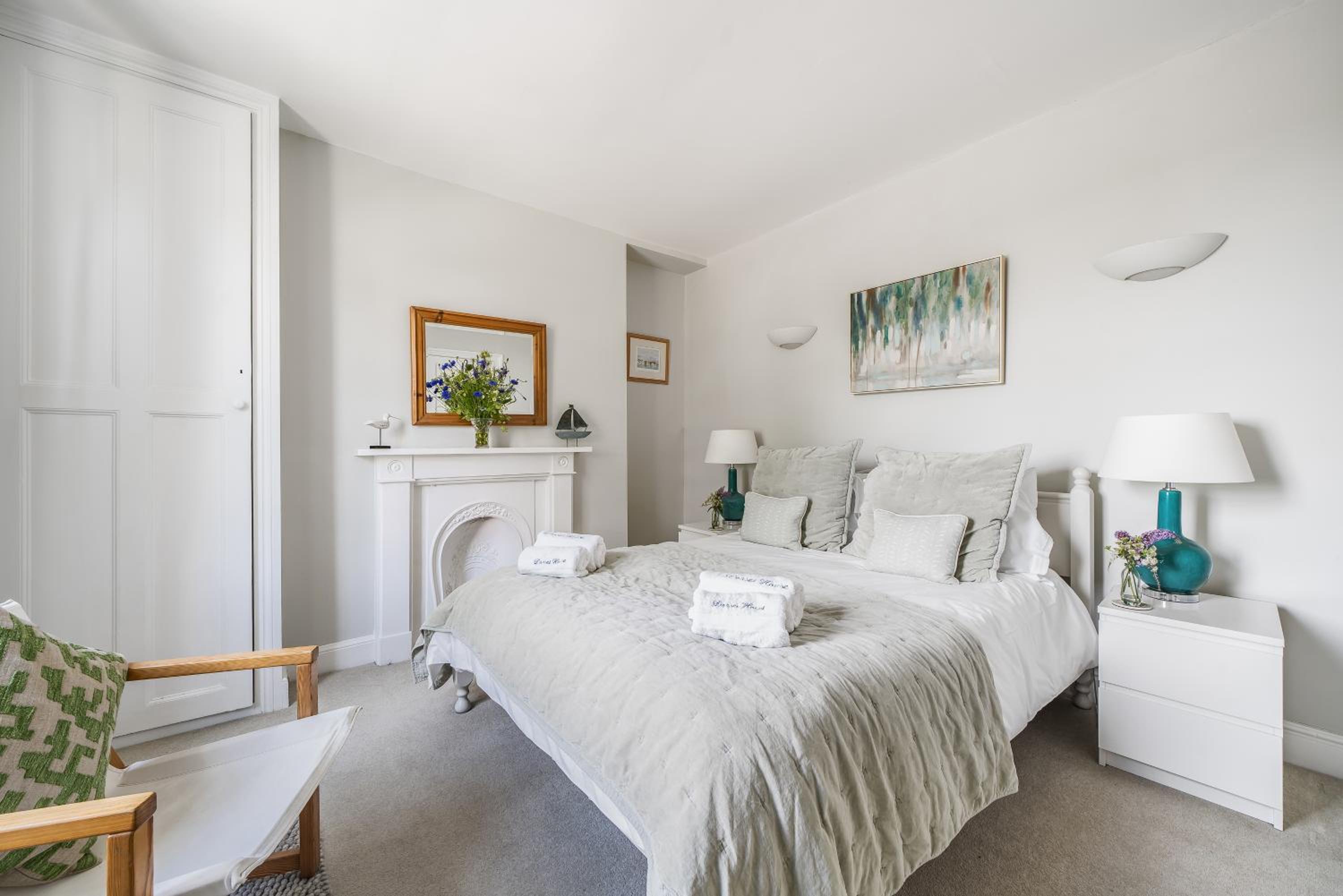 Dorset House, Salcombe, with Free Parking