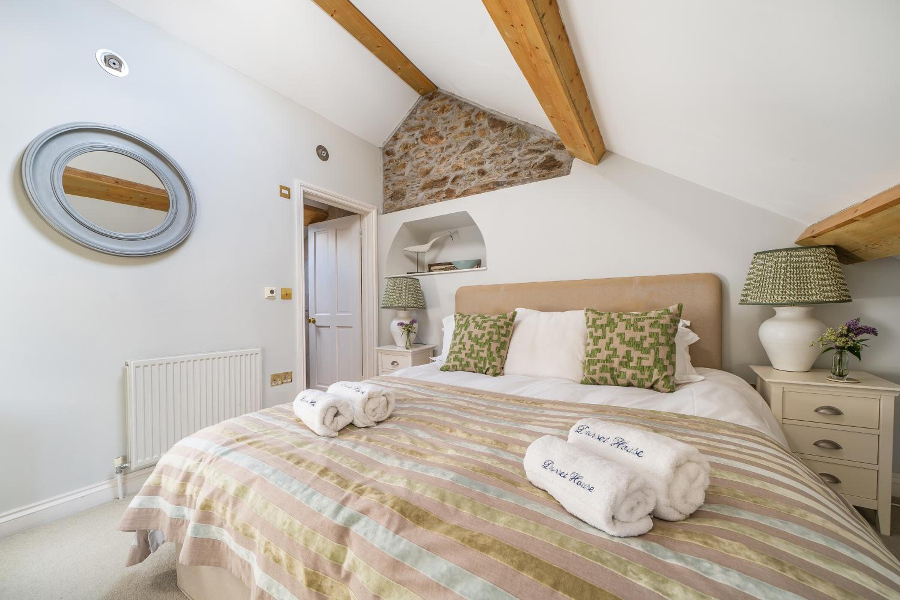 Dorset House, Salcombe, with Free Parking