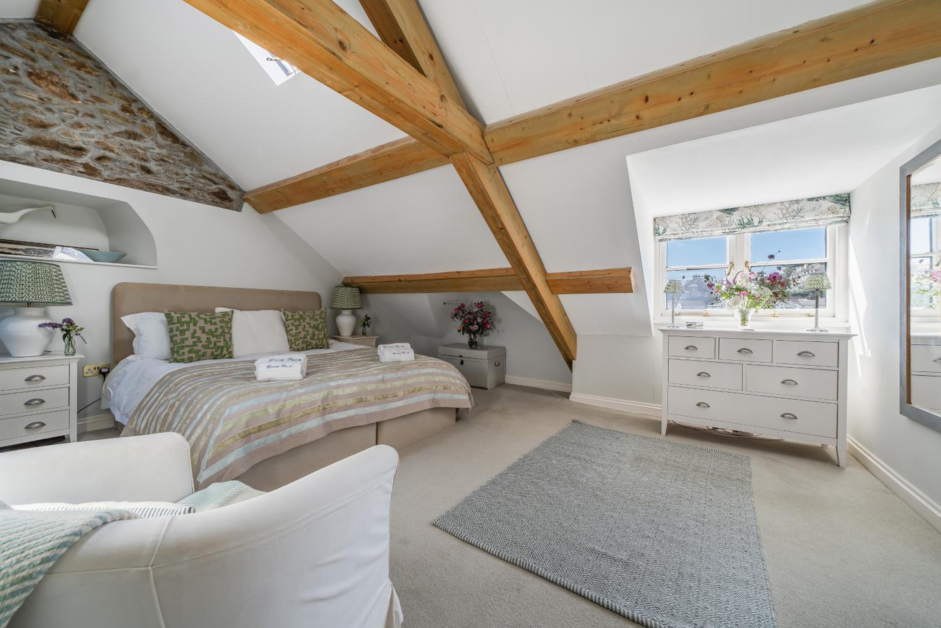 Dorset House, Salcombe, with Free Parking