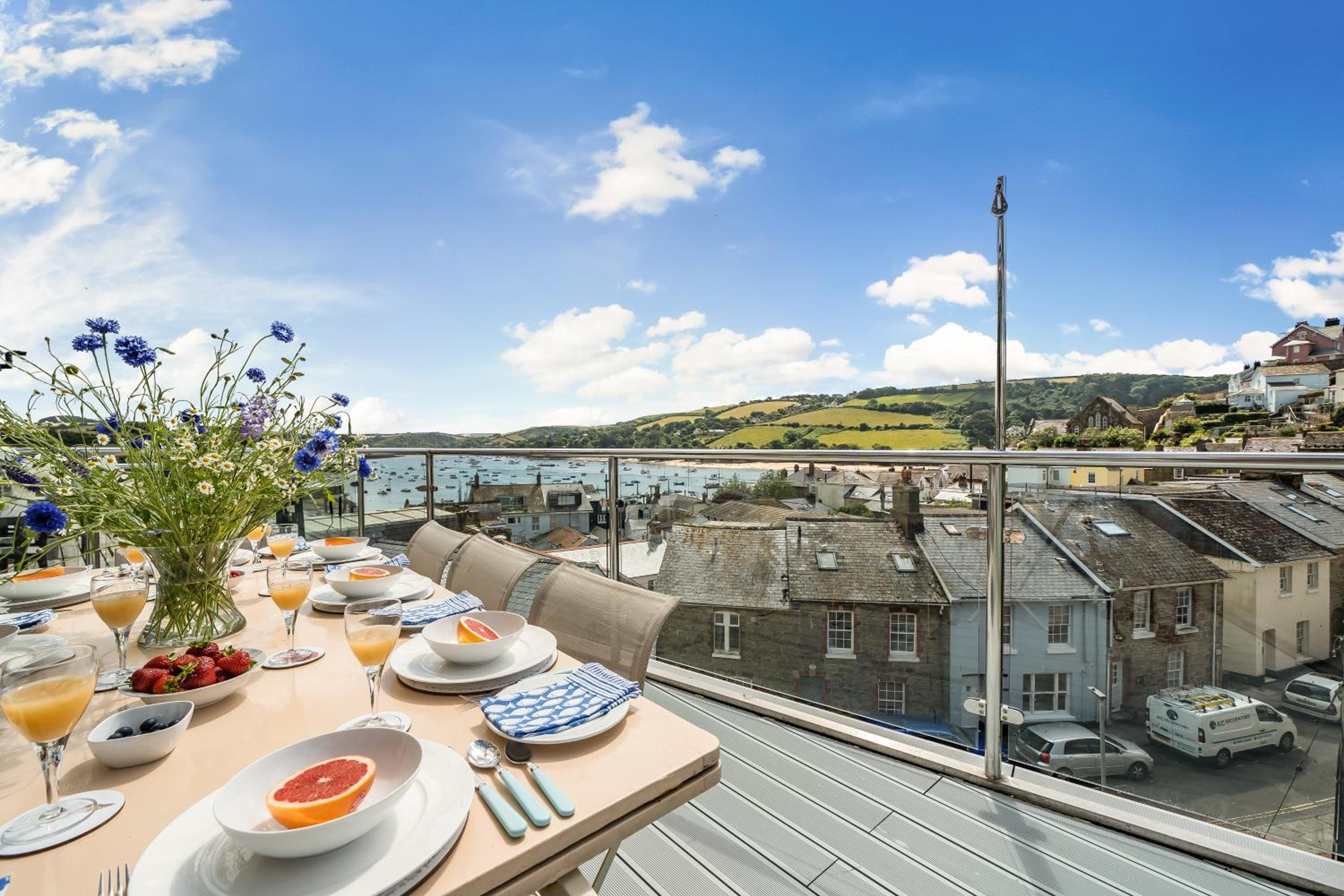 Dorset House, Salcombe, with Free Parking