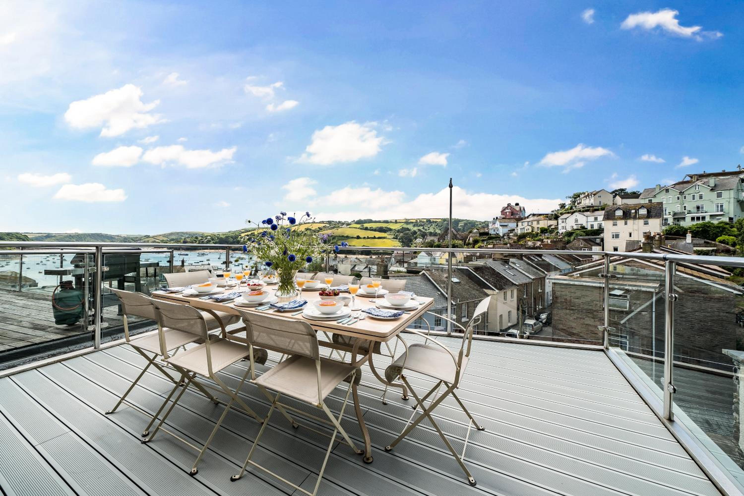 Dorset House, Salcombe, with Free Parking