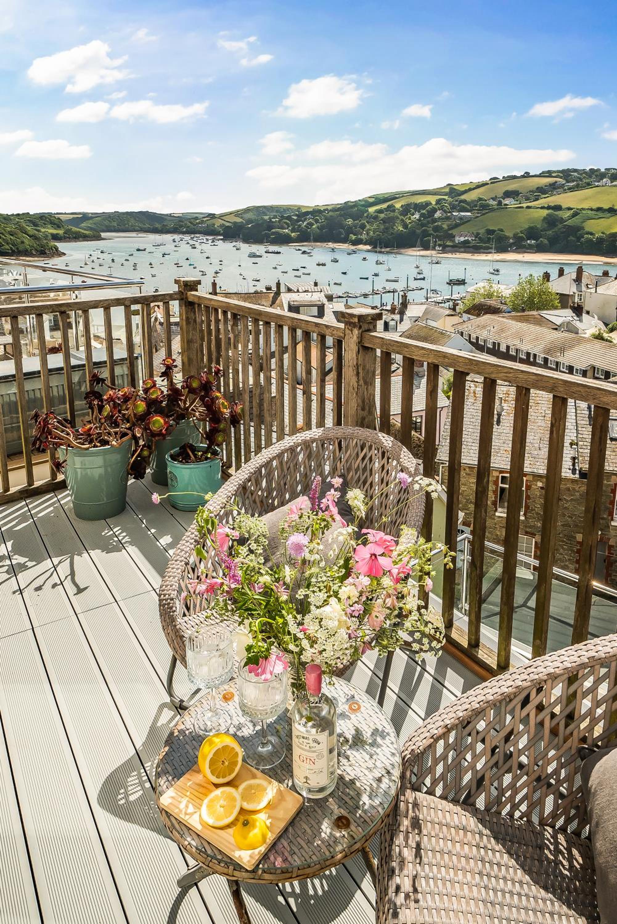 Dorset House, Salcombe, with Free Parking