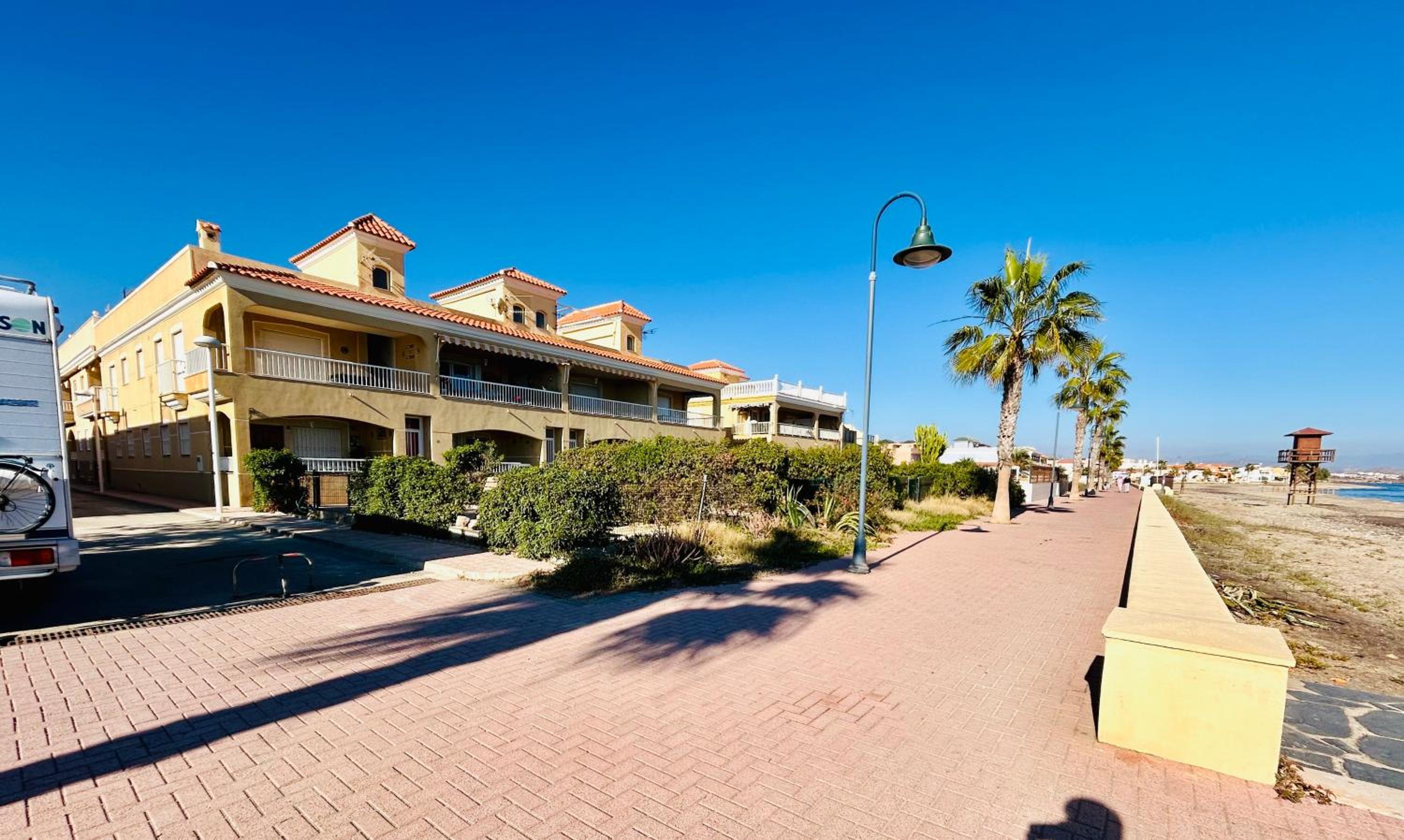 Apartamento en primera línea en Pozo del Esparto