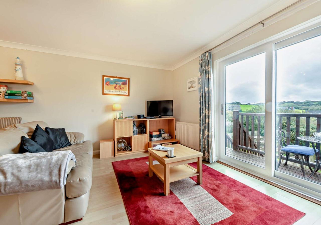 4 Bed in Broad Haven oc-b27955