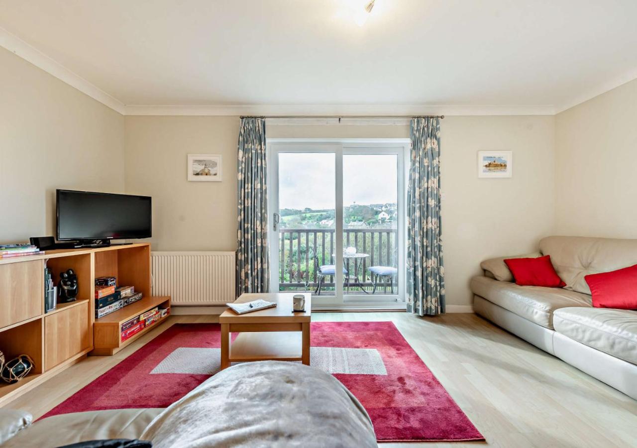 4 Bed in Broad Haven oc-b27955
