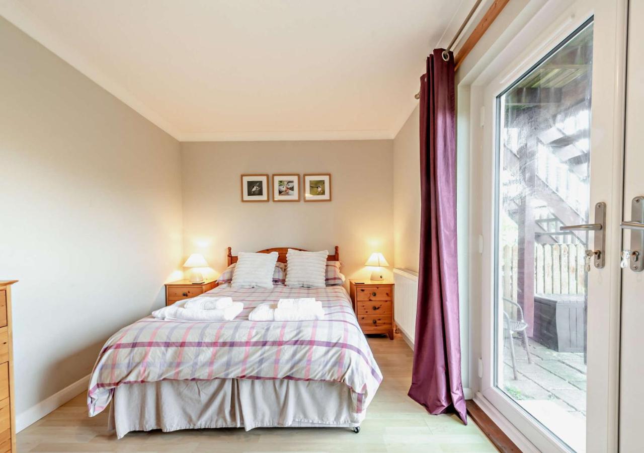 4 Bed in Broad Haven oc-b27955