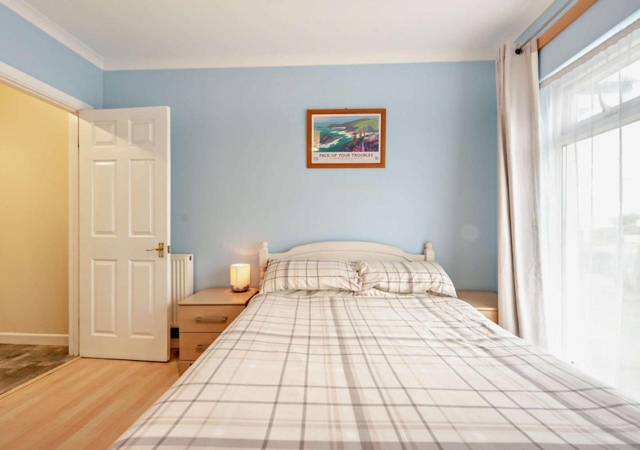 4 Bed in Broad Haven oc-b27955