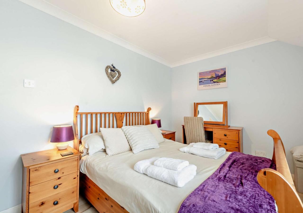 4 Bed in Broad Haven oc-b27955