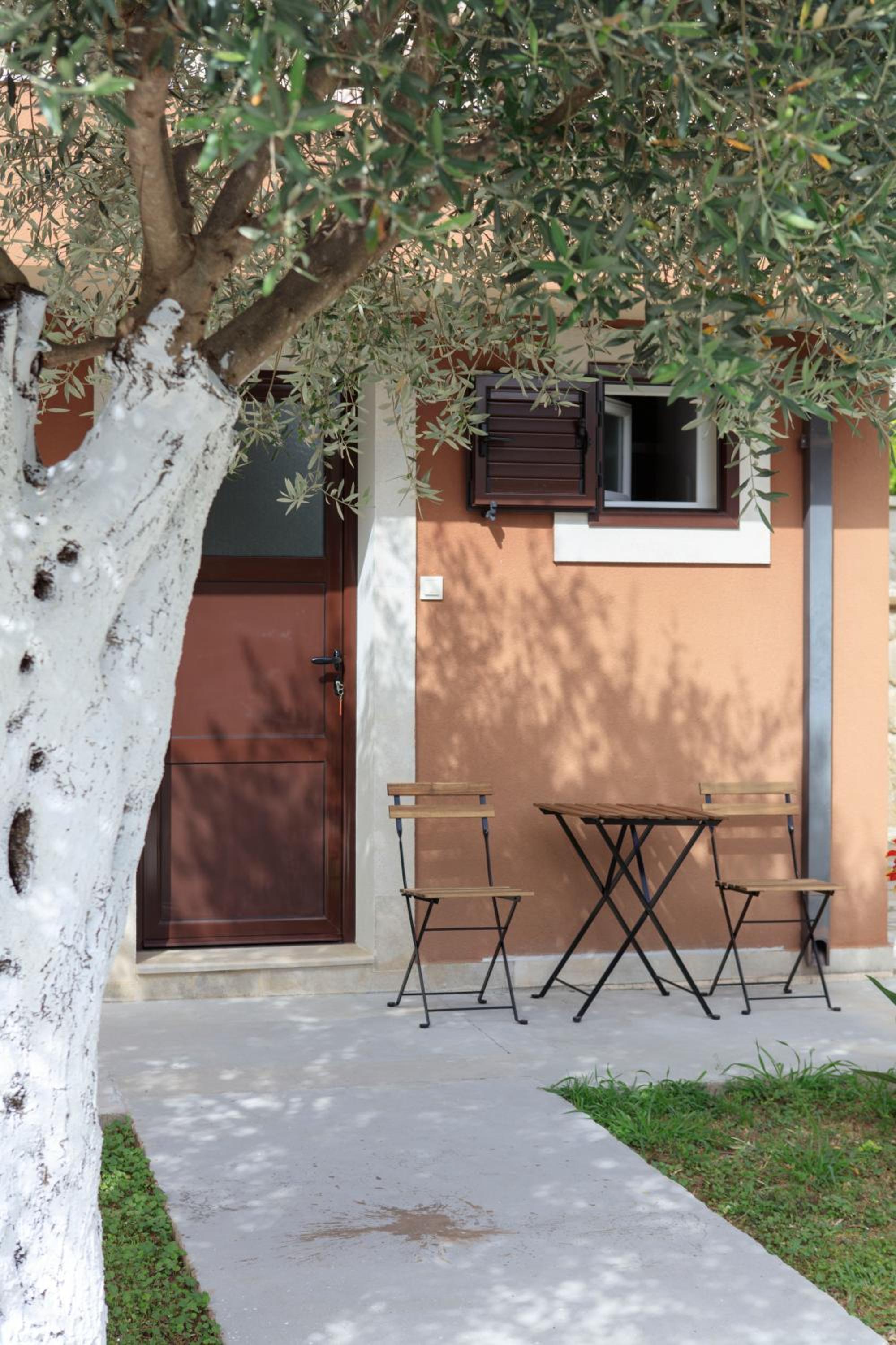 Apartment Olive Risan