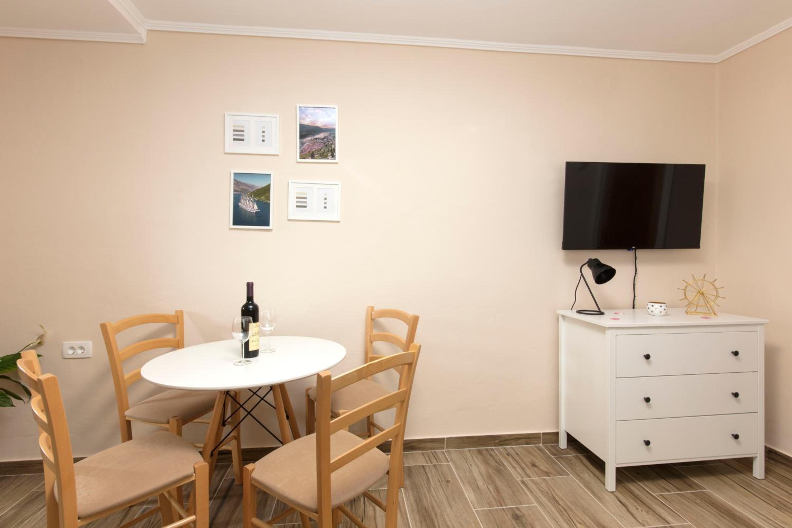 Apartment Olive Risan