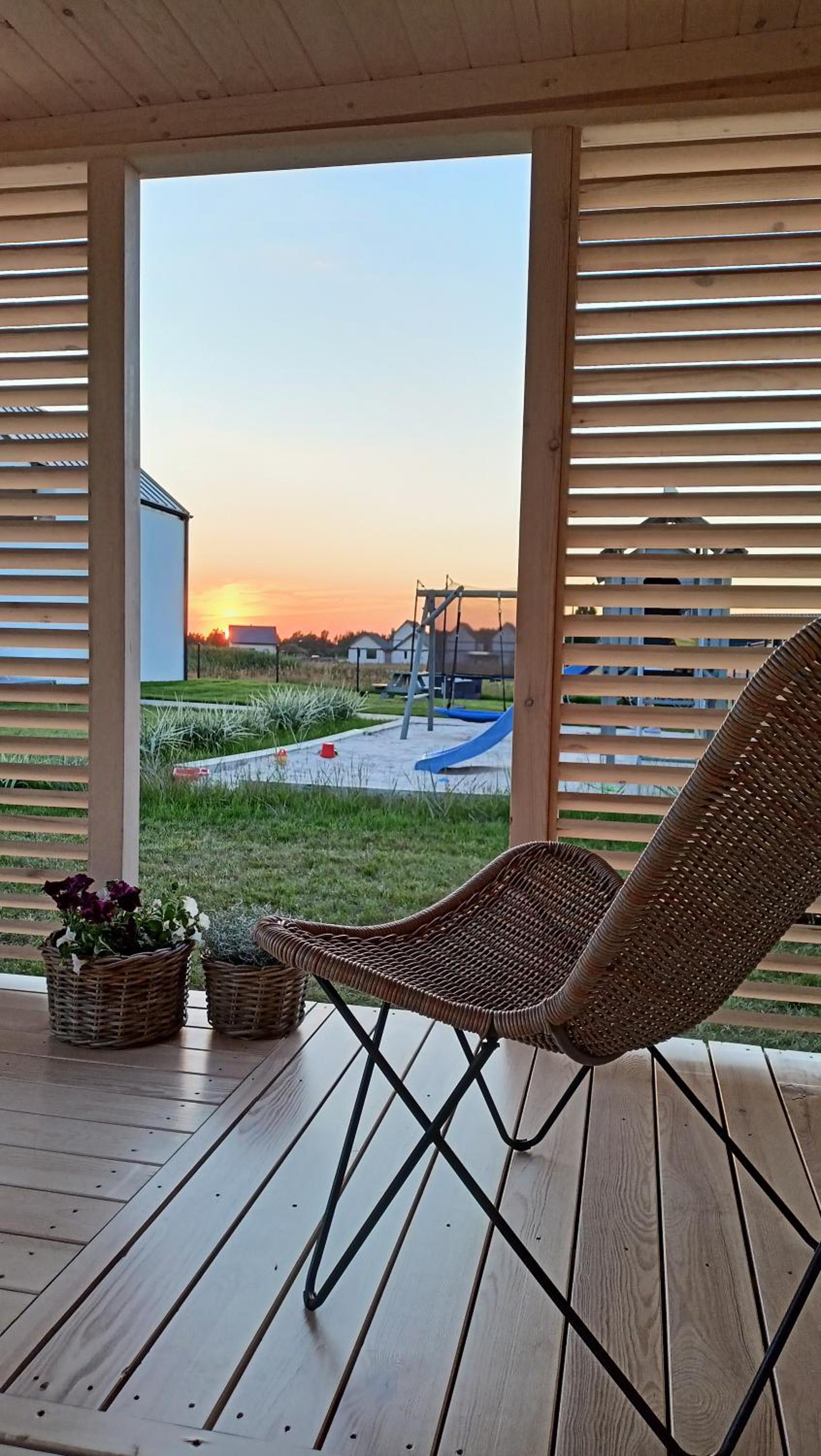 Słońce i Woda Domki Całoroczne, Podgrzewany Basen, Balia z jacuzzi, Klimatyzacja, Bezpłatny Parking