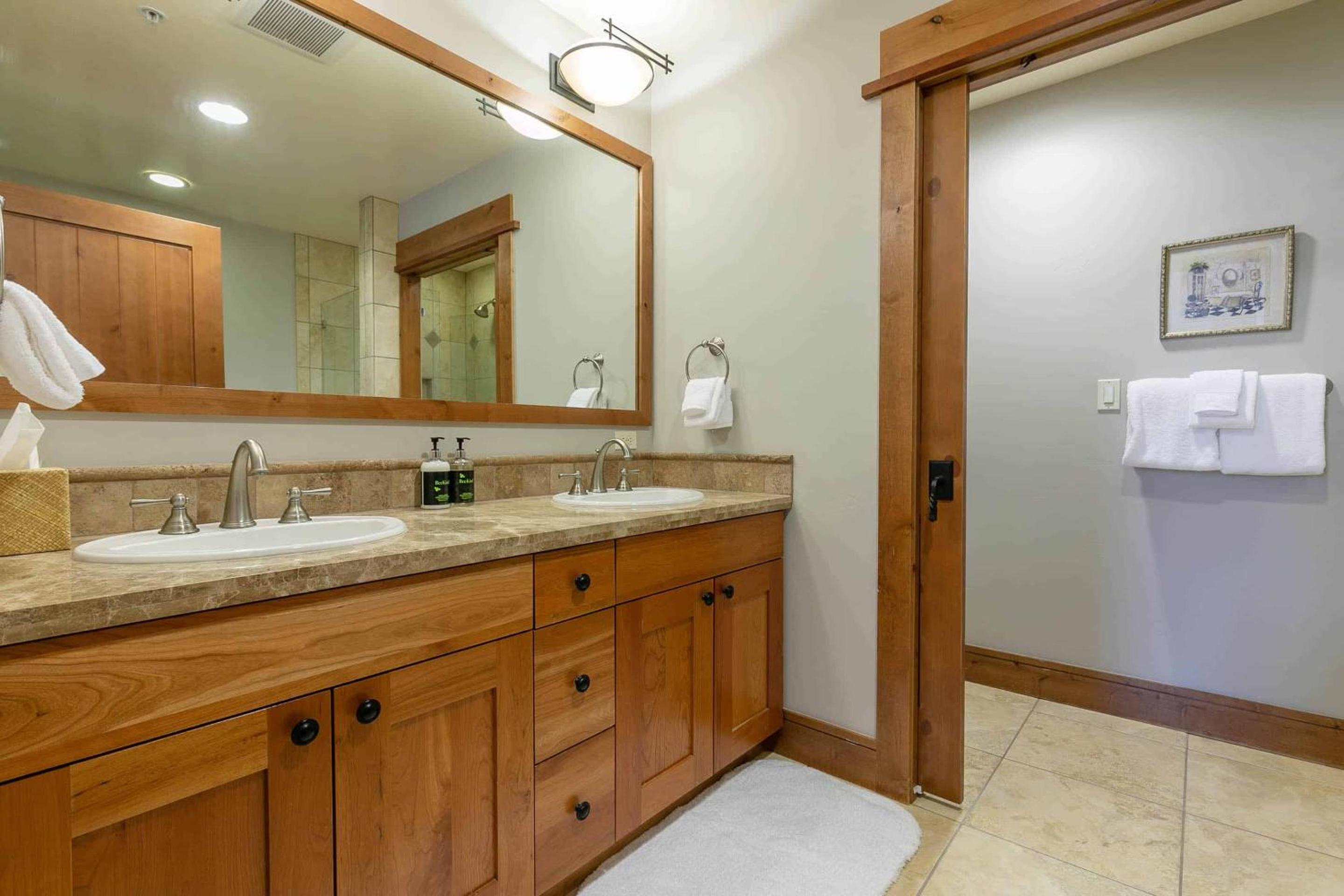 Lake Tahoe Vacations - Big Horn Lodge 501 by East West Hospitality - Property Image 13