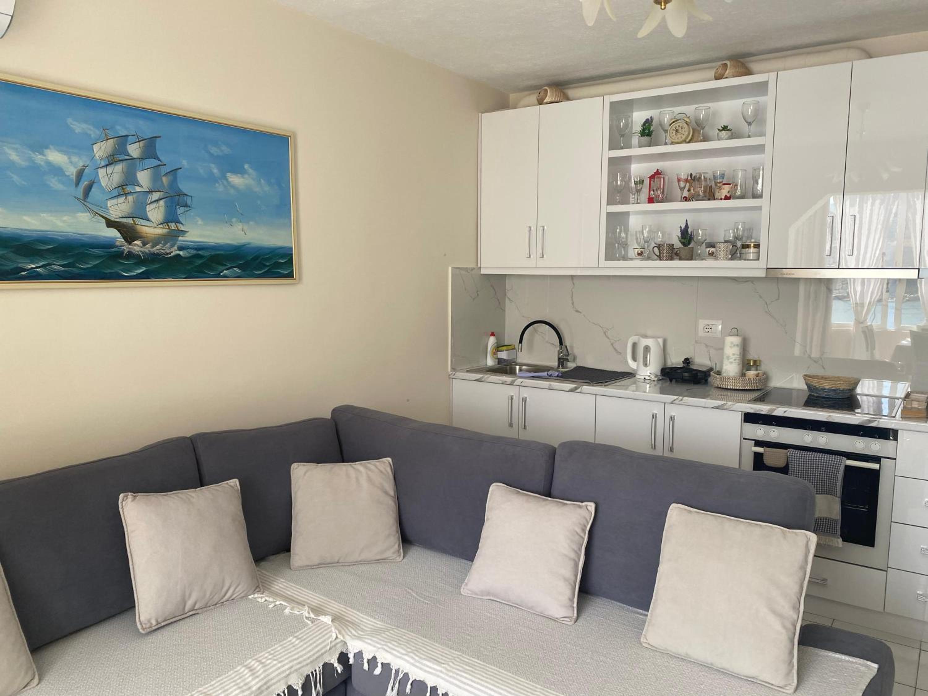 Seaside Apartment next to Ferry Terminal
