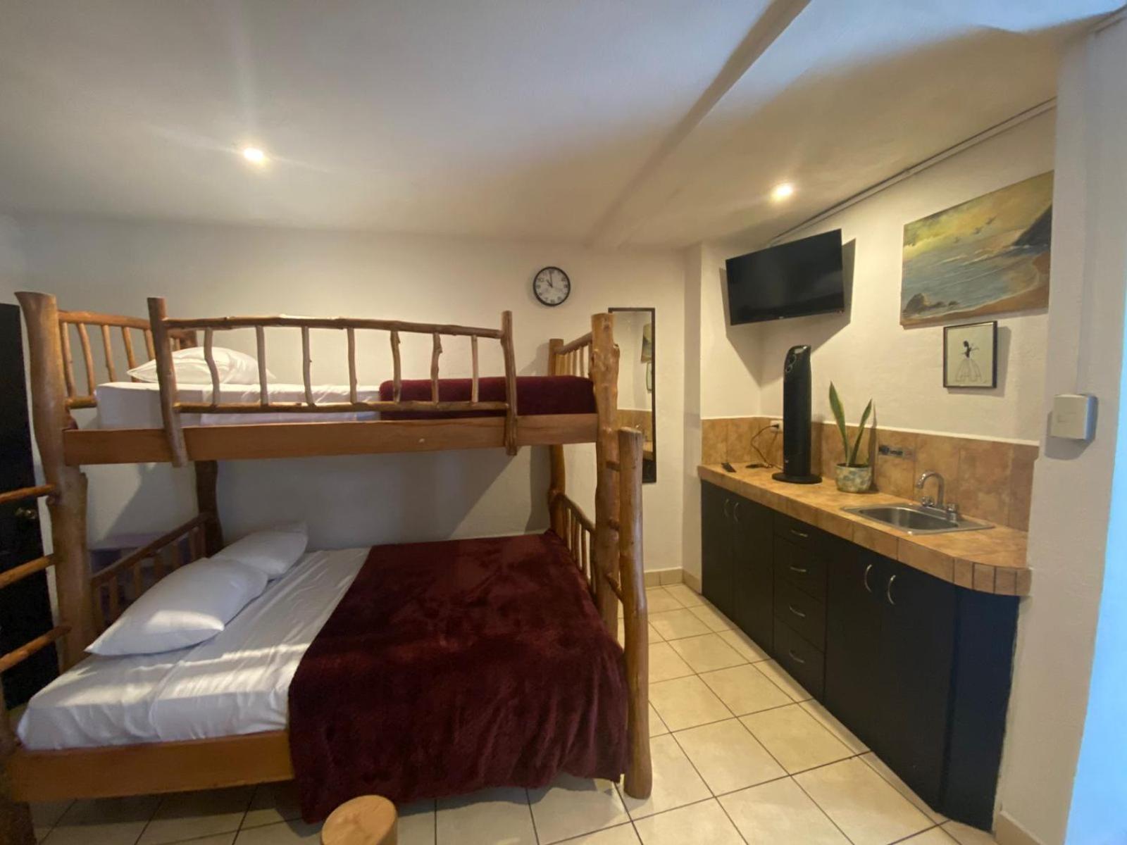 Hotel 17-52