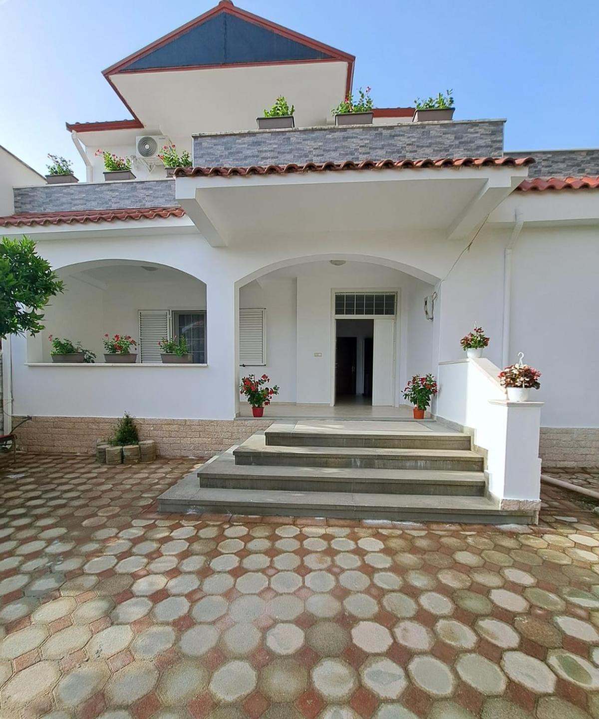 Vila Vokopola