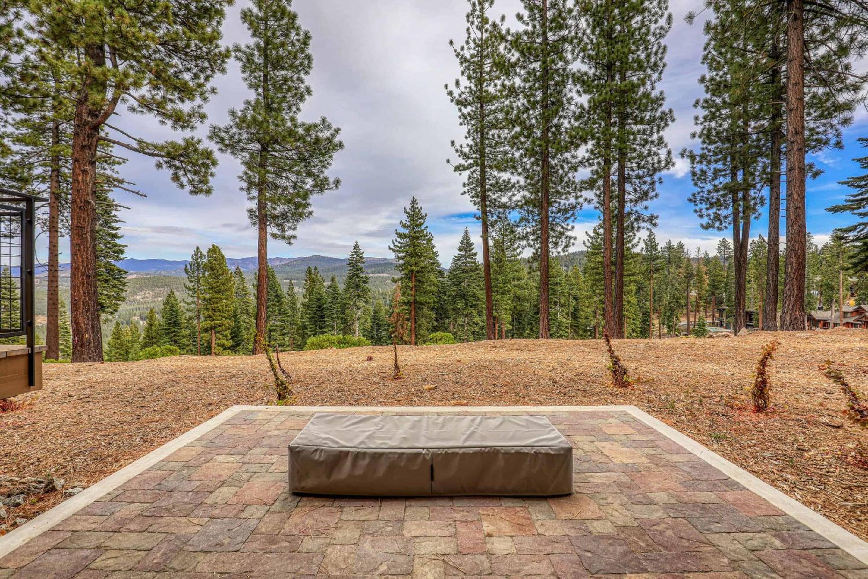 Boulders 15136 by East West Hospitality view 3