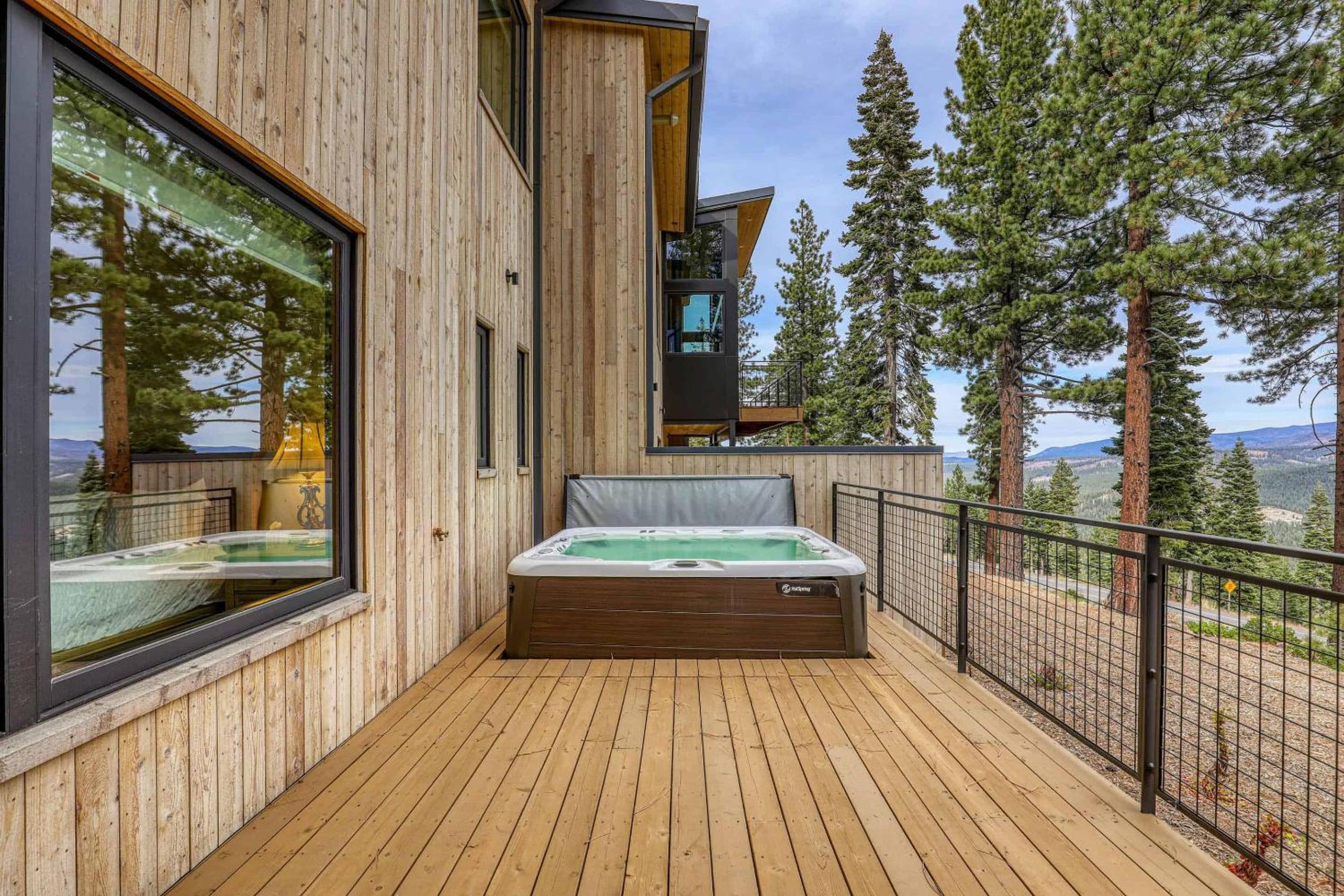 Boulders 15136 by East West Hospitality view 4