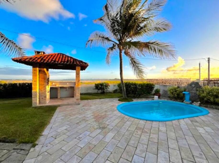 Beautiful house by the sea in Barra do Cunhaú