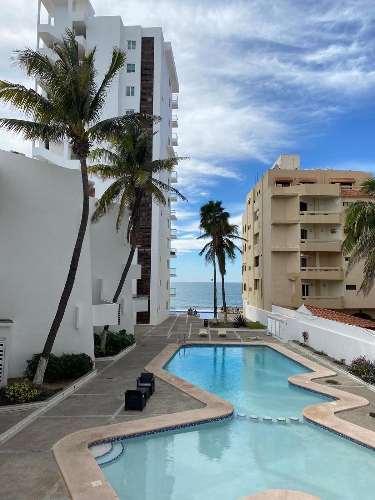 Marina del Sol Resort - beautiful 2 bdrm Sleeps 8 -Ocean front view 4