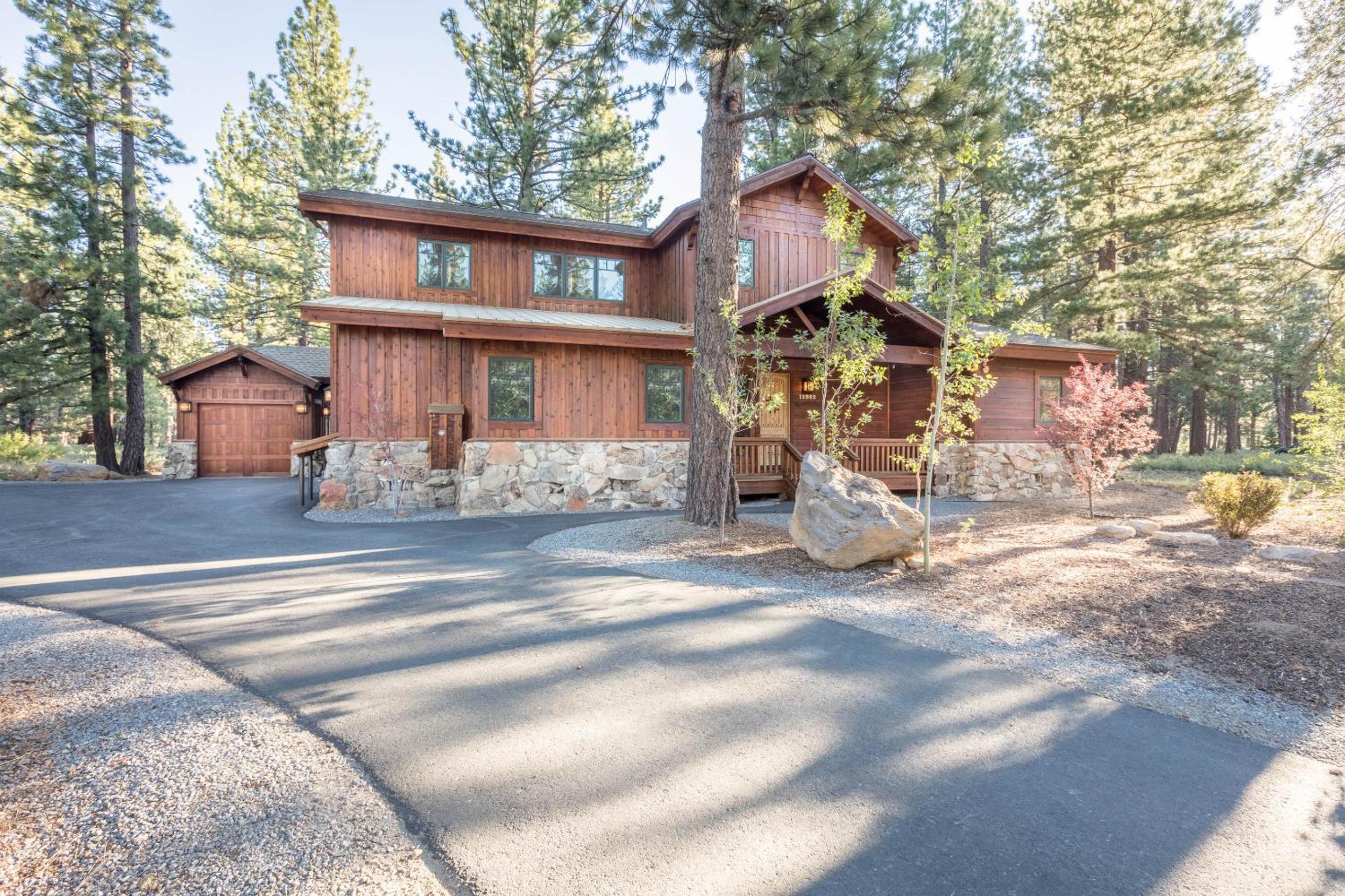 Caleb Drive 12802 by East West Hospitality view 4