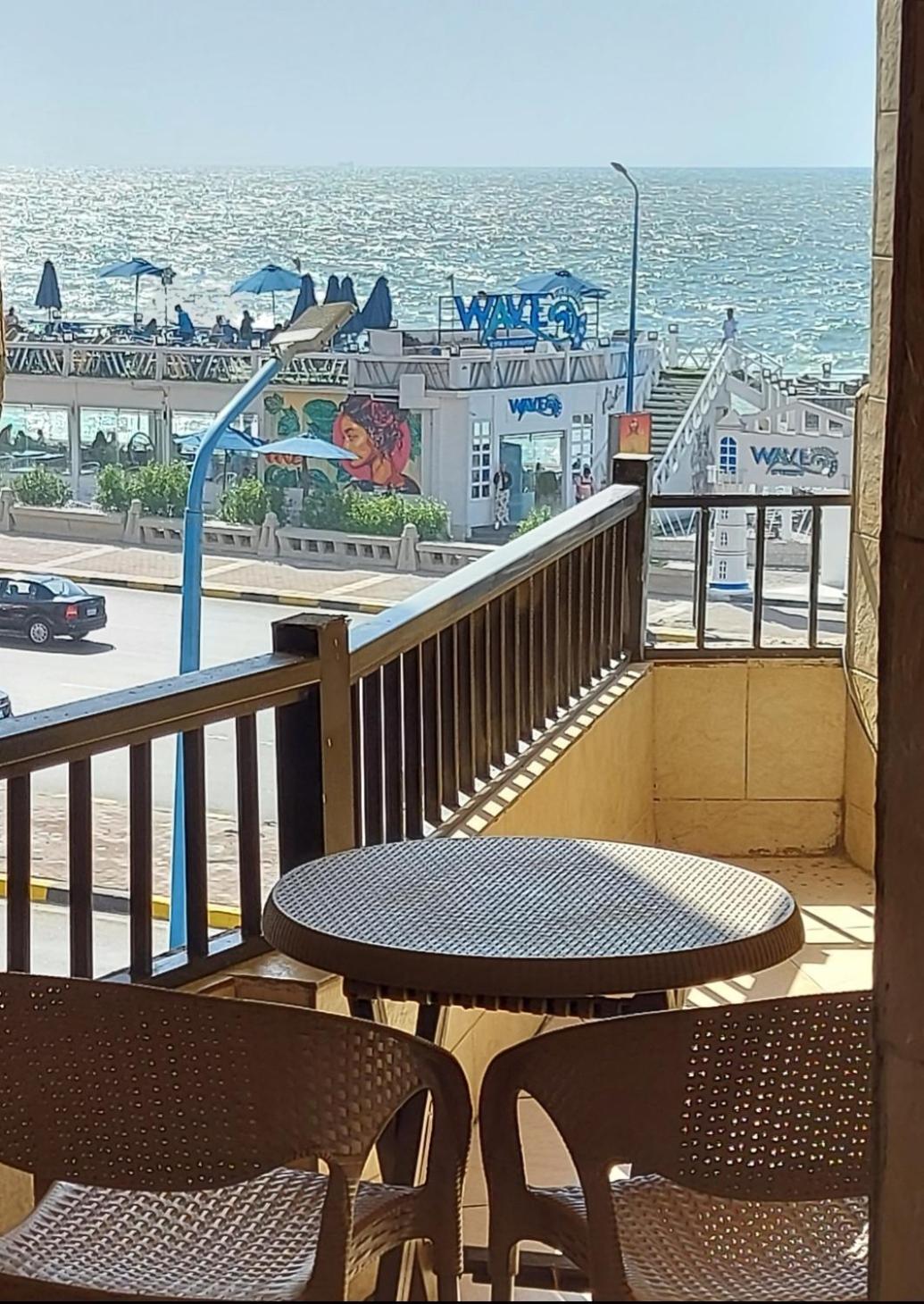 Alexandria Seaview studio
