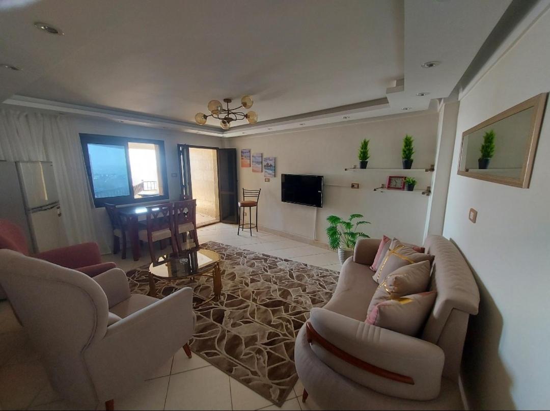 Alexandria Seaview studio