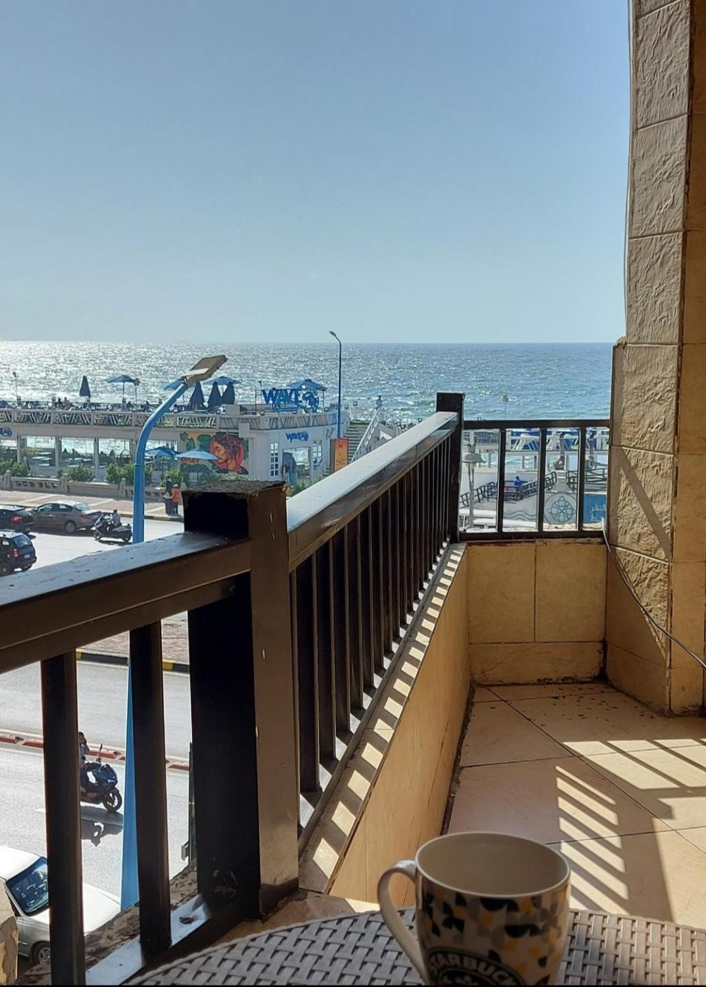 Alexandria Seaview studio