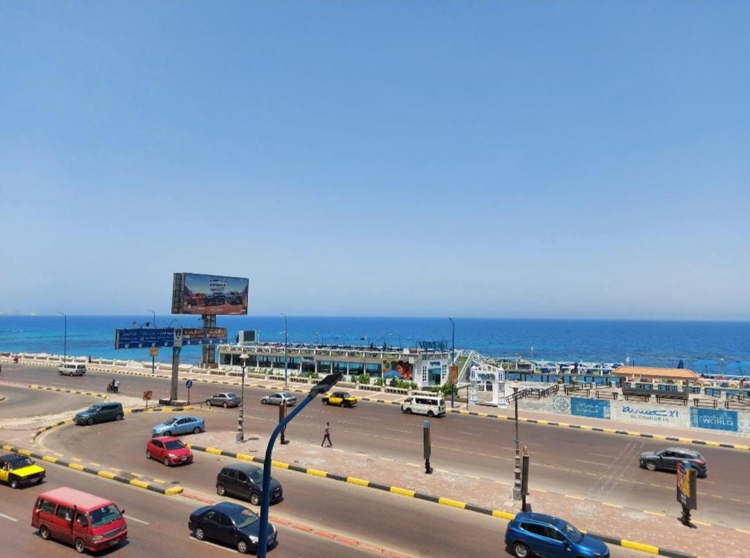 Alexandria Seaview studio