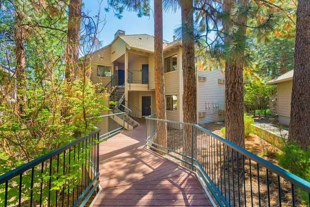Frosty Summit Condo at Mount Bachelor Village Resort with Pool and Hot Tub