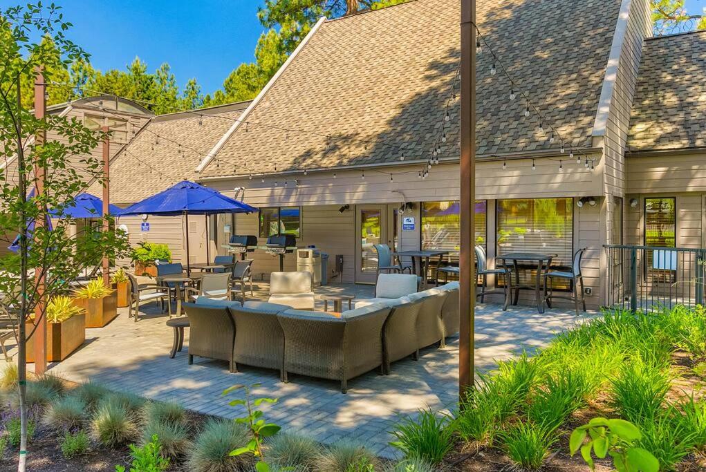 Frosty Summit Condo at Mount Bachelor Village Resort with Pool and Hot Tub