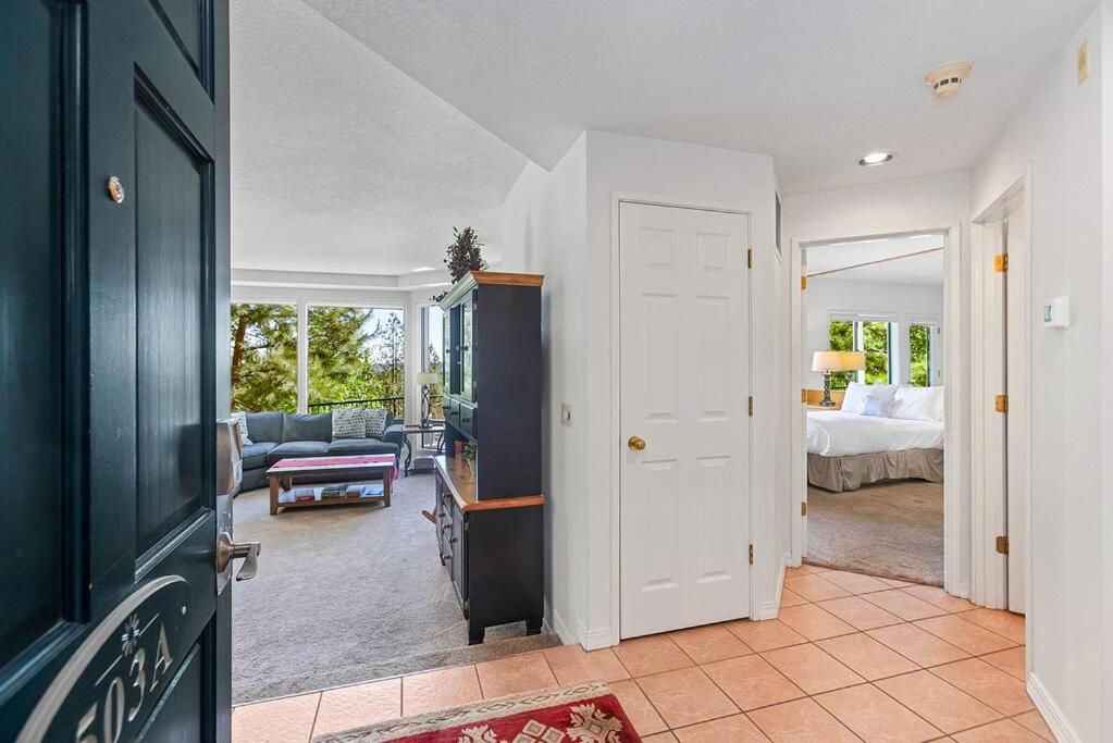 Frosty Summit Condo at Mount Bachelor Village Resort with Pool and Hot Tub