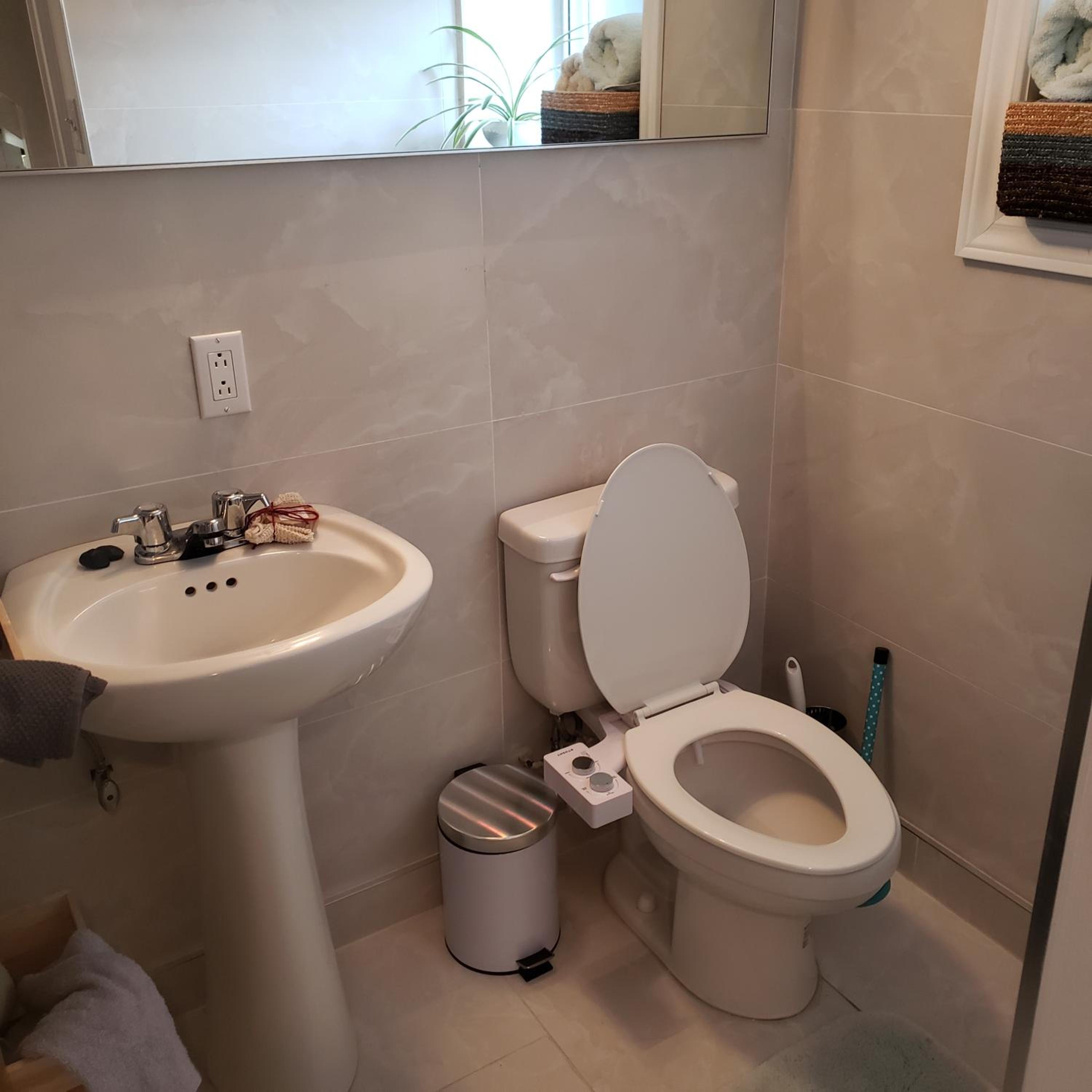 Netzero home with separate Ecoapt Bsmt