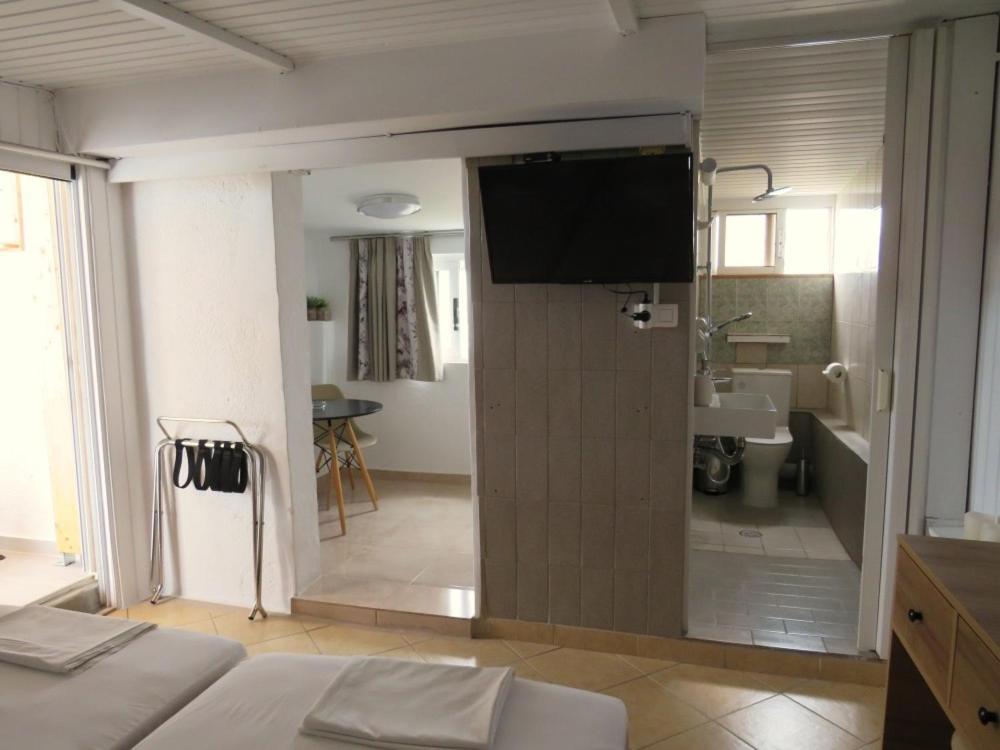 Agrellis Apartments