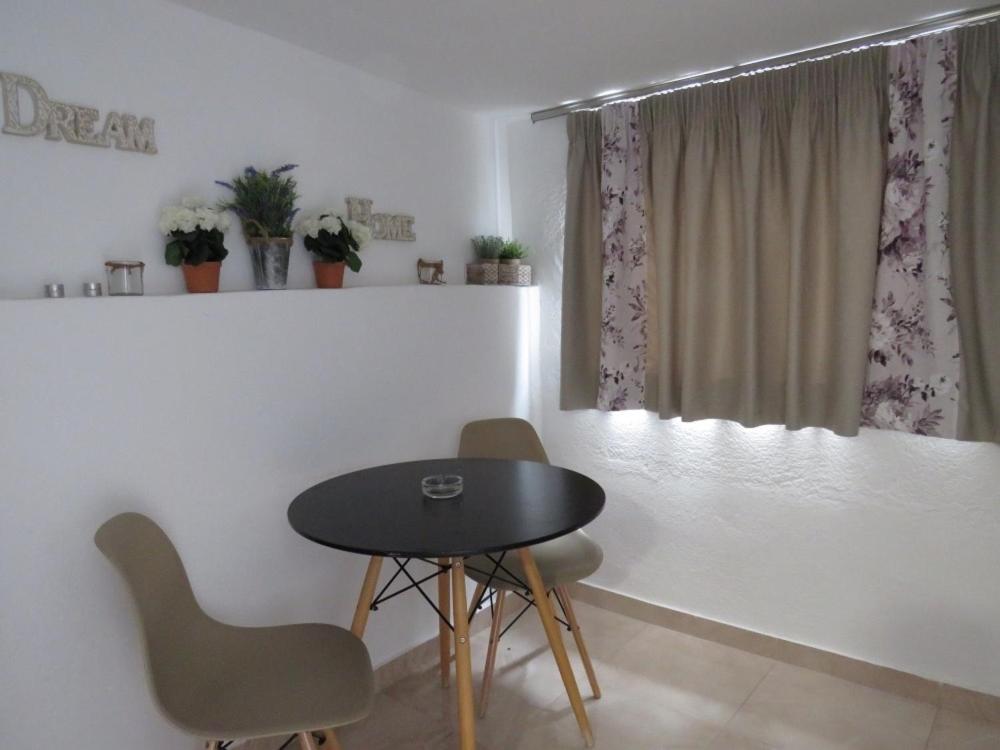 Agrellis Apartments