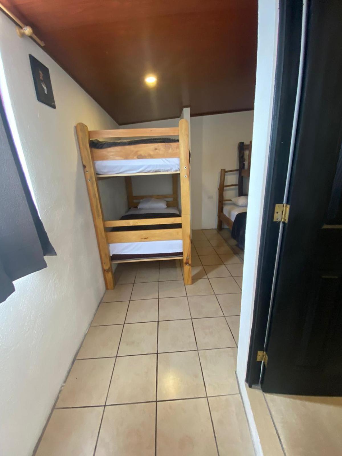 Hotel 17-52