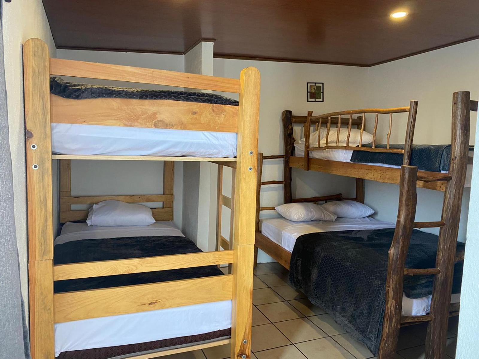 Hotel 17-52