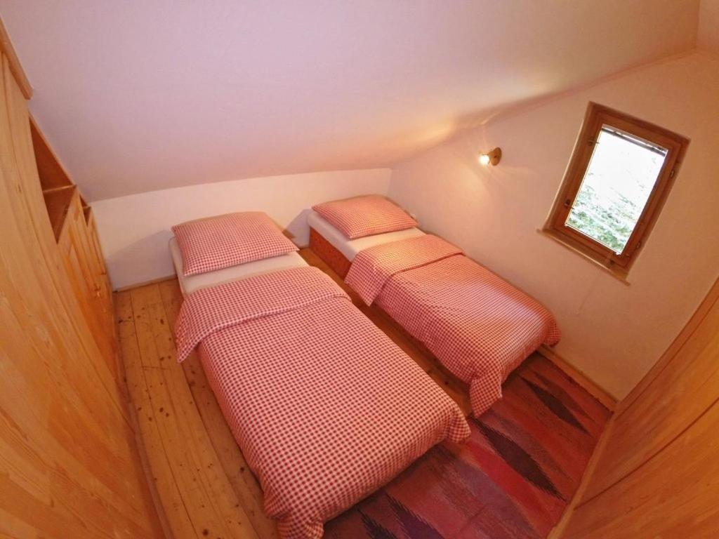 Photo 33
