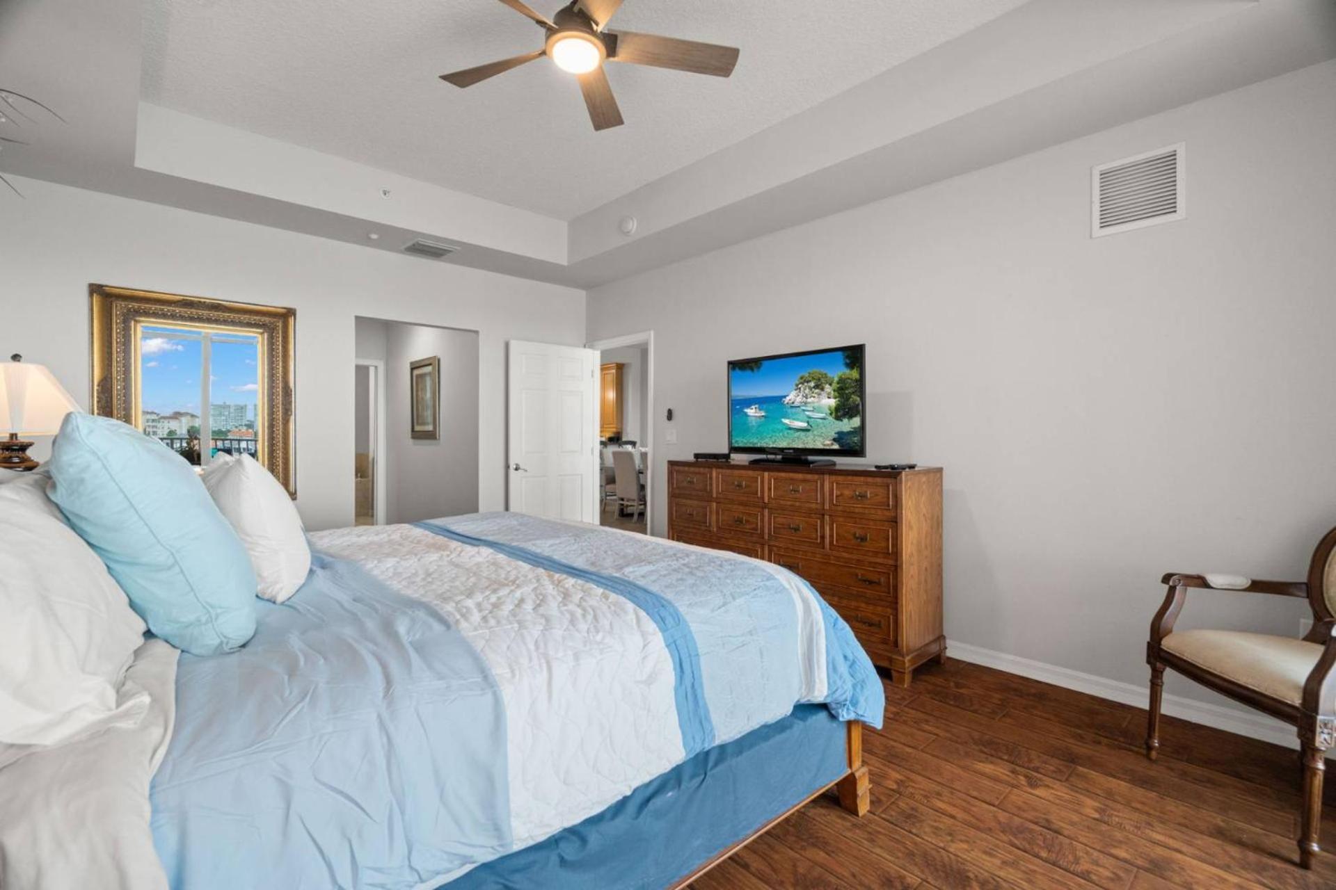 603 Harborview Grande view 3