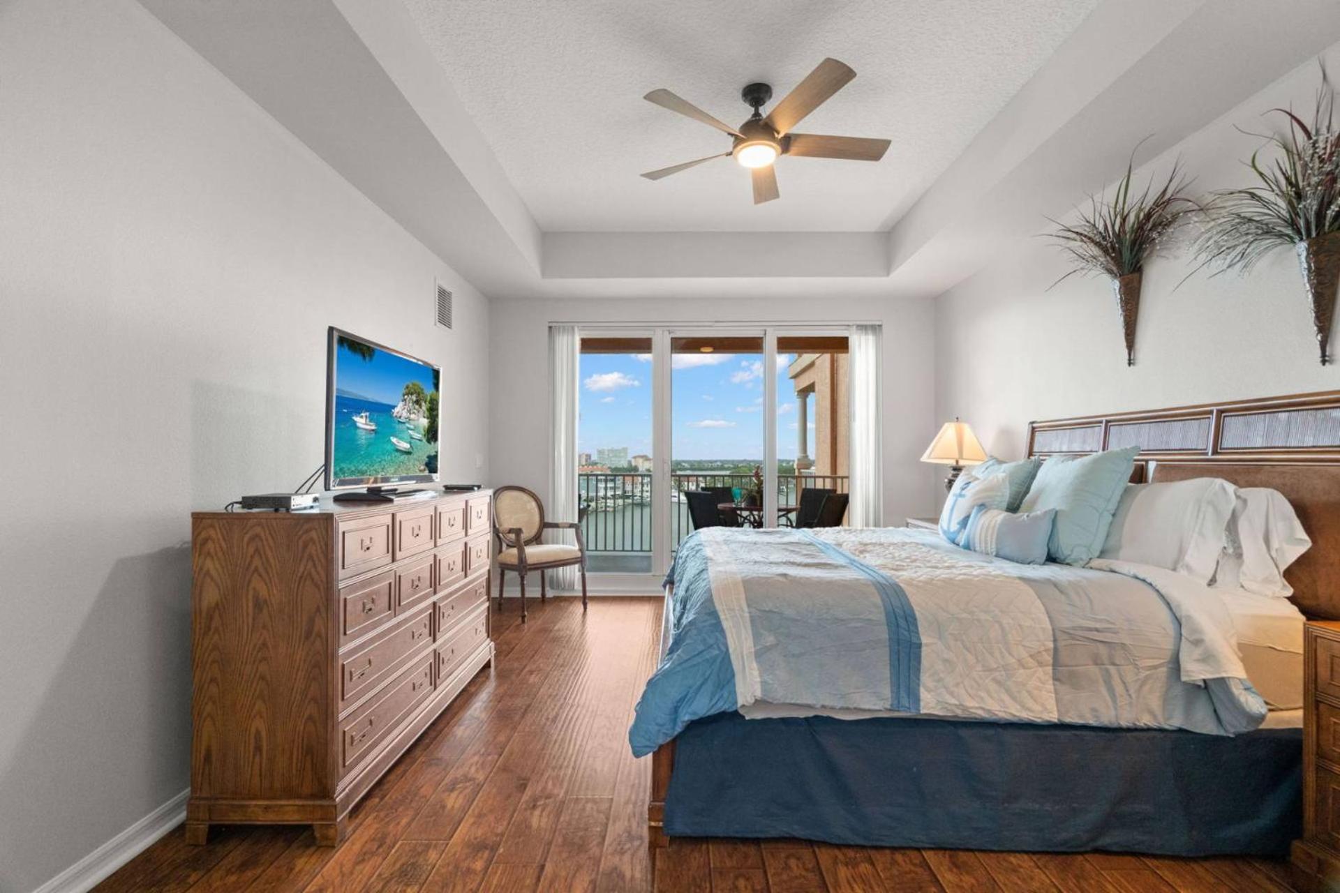 603 Harborview Grande view 4