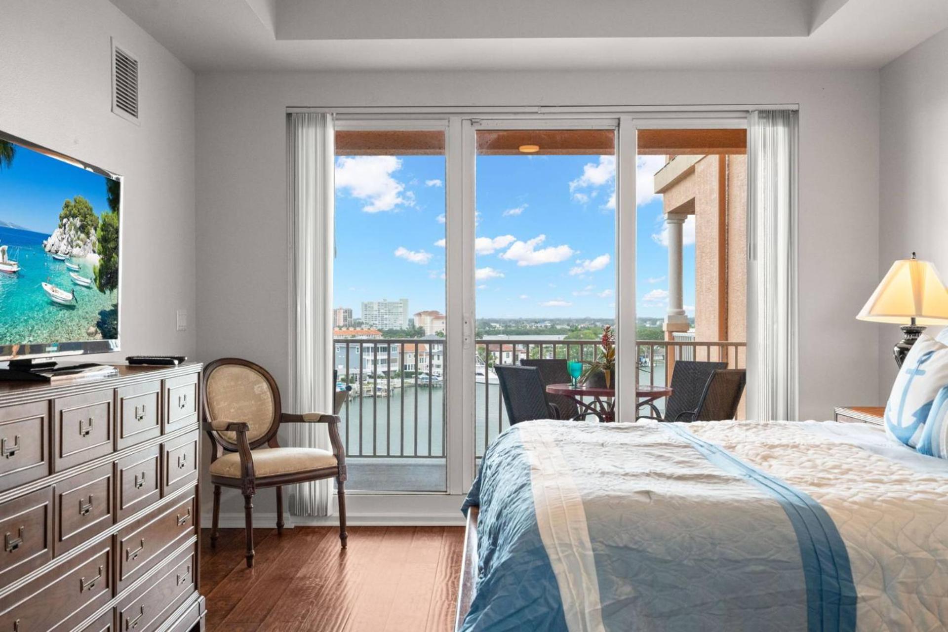 603 Harborview Grande view 5