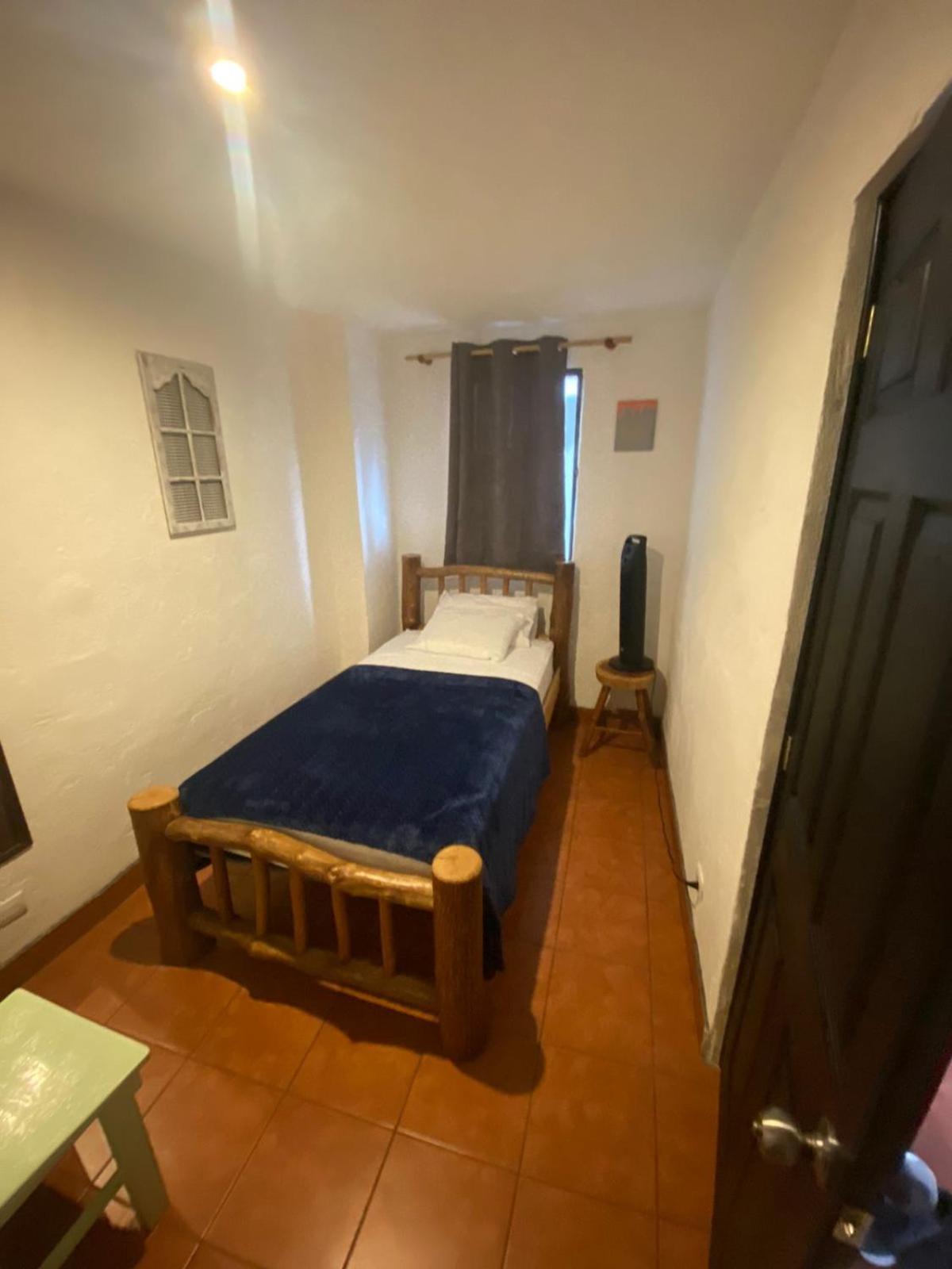 Hotel 17-52