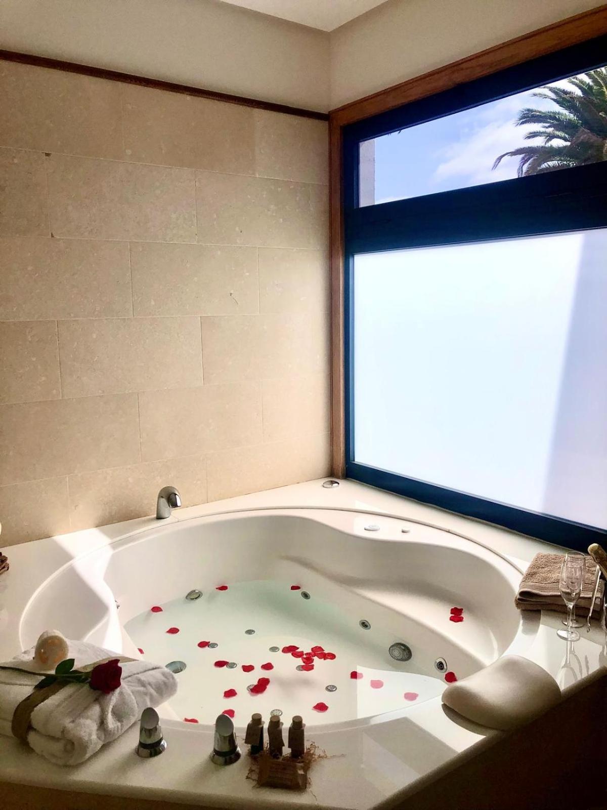 Villas Mamma Mia pool heat Private & Jacuzzi