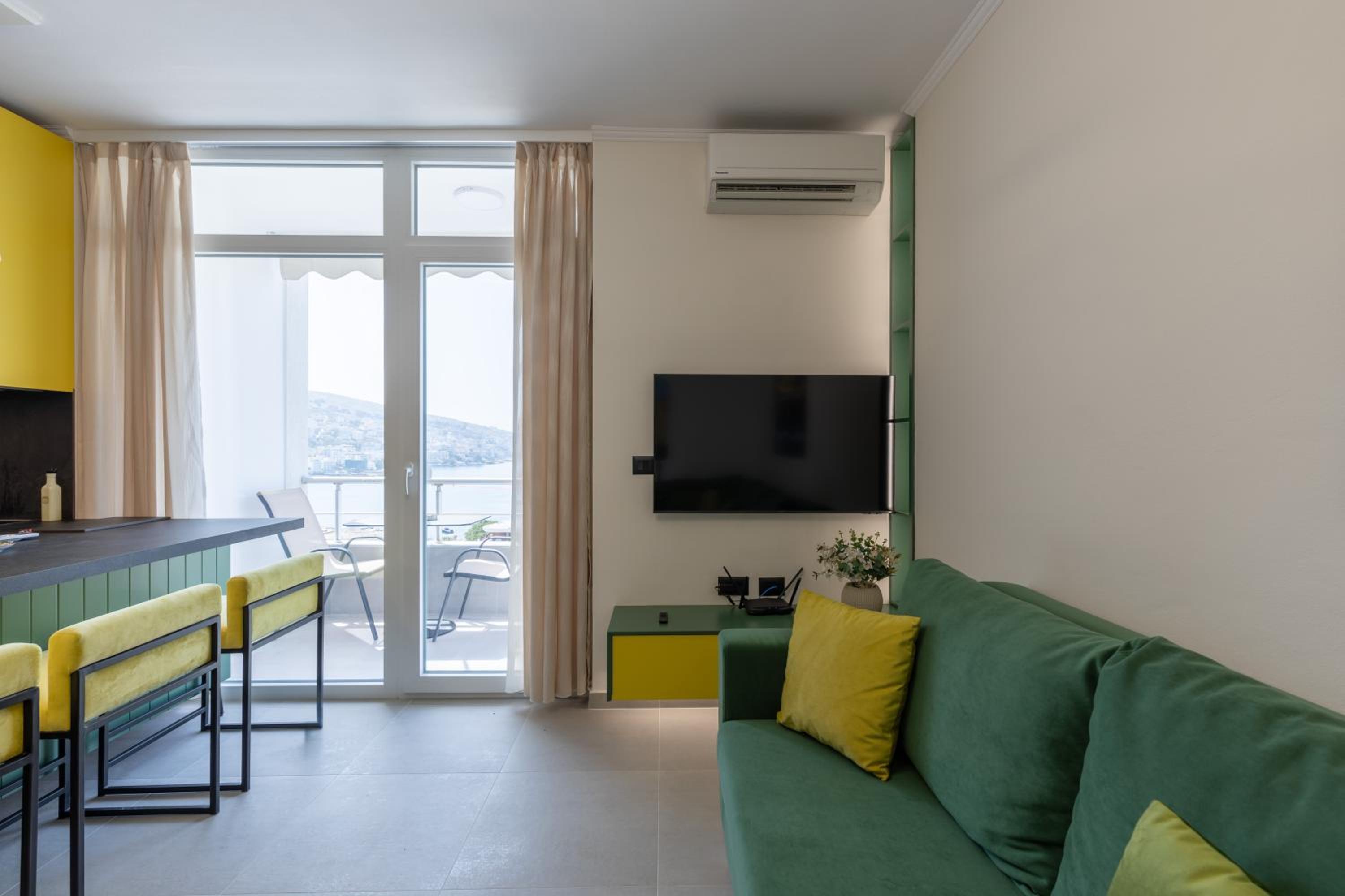 The view - Mimosa, Luxury, Central, Free Parking